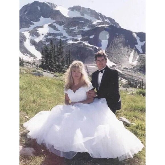 Wedding‎ Dress Ball Gown Off Shoulder Vintage 90s White Tulle Layers Princess 6 - Picture 2 of 12